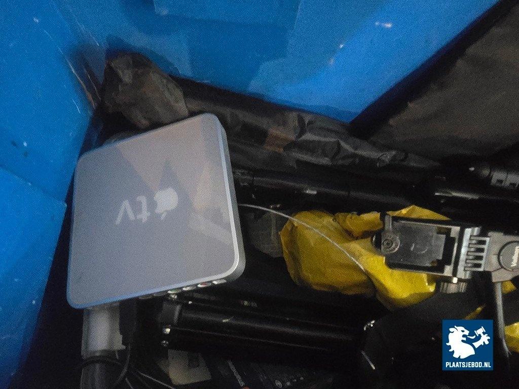 1 x Verrijdbare kist met diverse inhoud – foto 4 – kavel bij Plaats Je Bod, Weesp