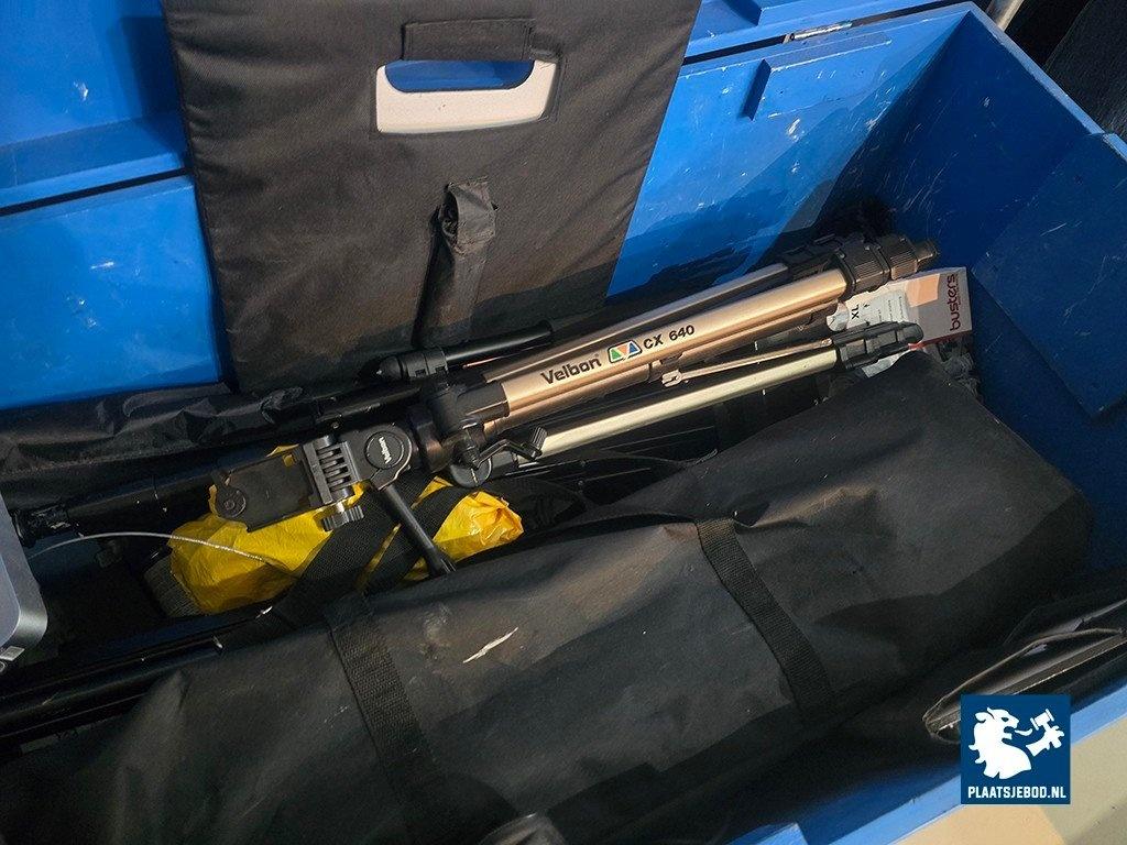 1 x Verrijdbare kist met diverse inhoud – foto 5 – kavel bij Plaats Je Bod, Weesp