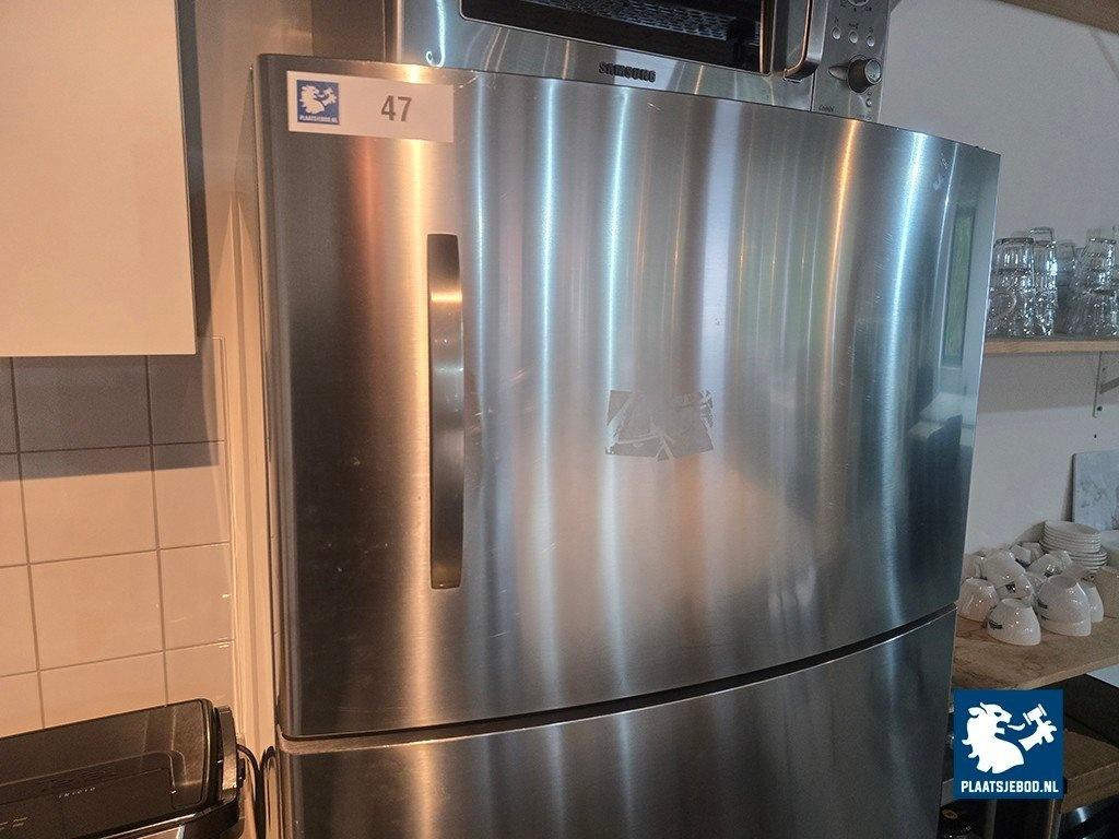 1 x Whirlpool/ Ikea RVS 2-deurs koel-/ vriescombinatie – foto 2 – kavel bij Plaats Je Bod, Weesp