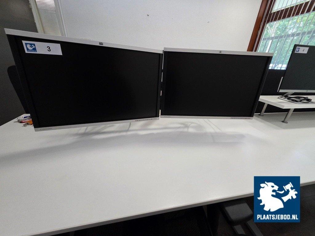 2 x HP 24 inch monitor met dubbele monitorarm – foto 2 – kavel bij Plaats Je Bod, Uithoorn